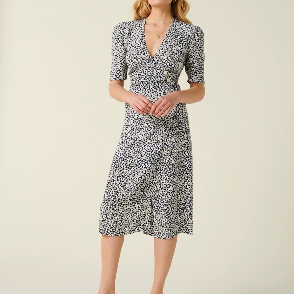 Elegant Blue and White Floral Tea Dress